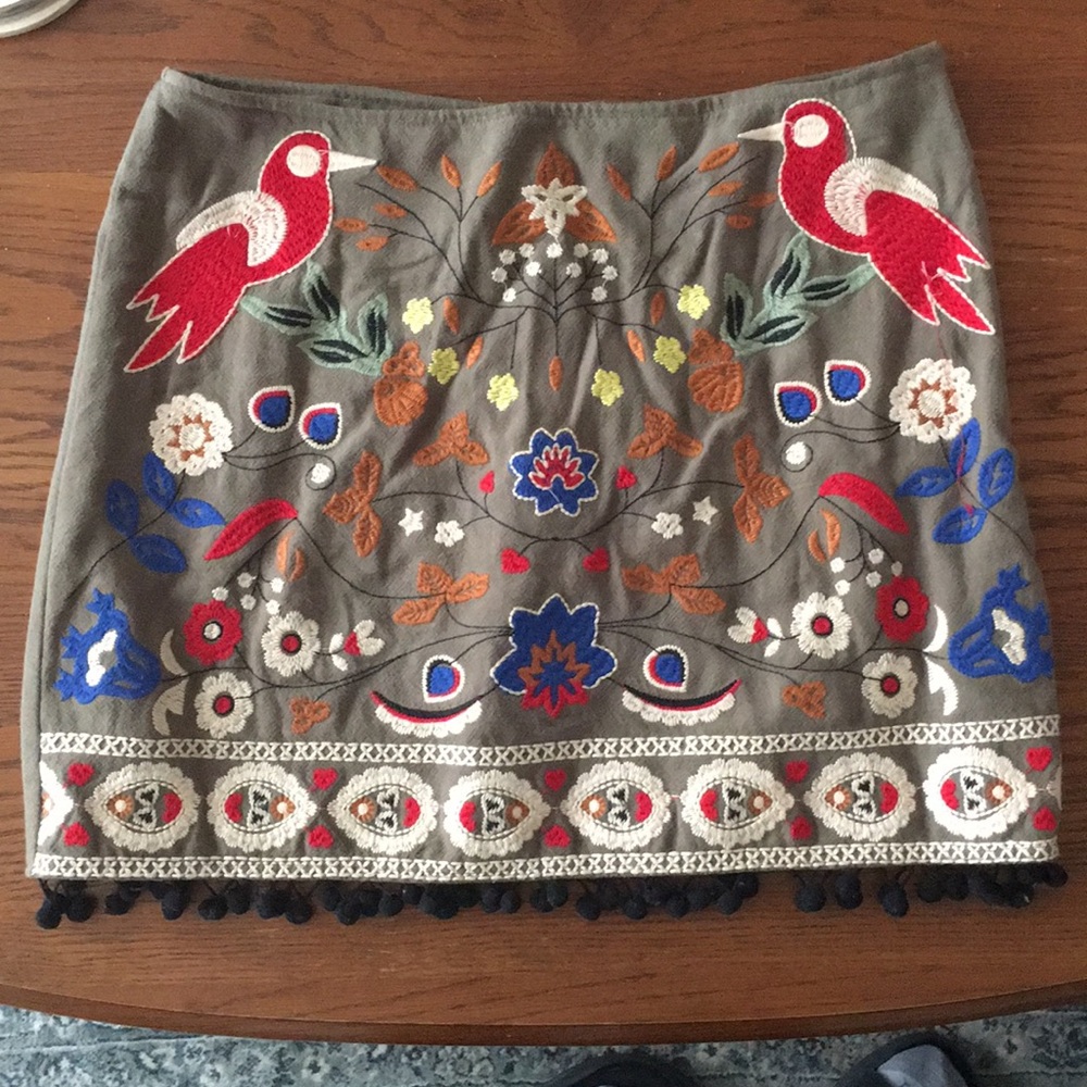 Multi-colored patterned mini skirt